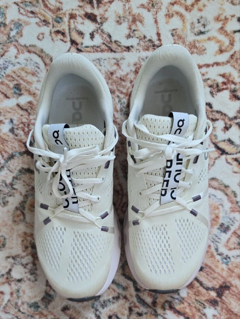On Running Women's Cloudsurfer 2 Running Sneakers White/lilac Size 10 - Picture 2 of 8